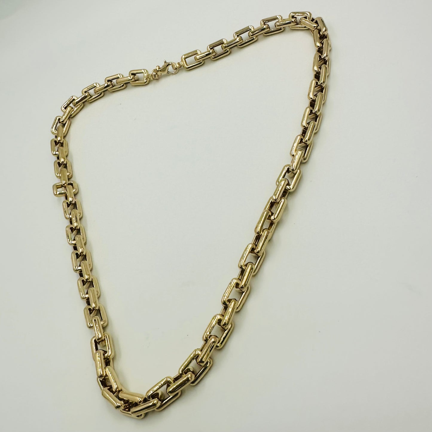 Yomiyat - Regtangular Gold Chain