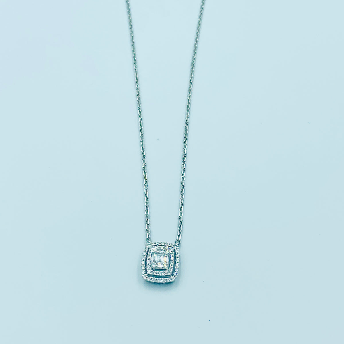 Yomiyat - Emerald Diamond Necklace - MUSBAHJEWELLERS