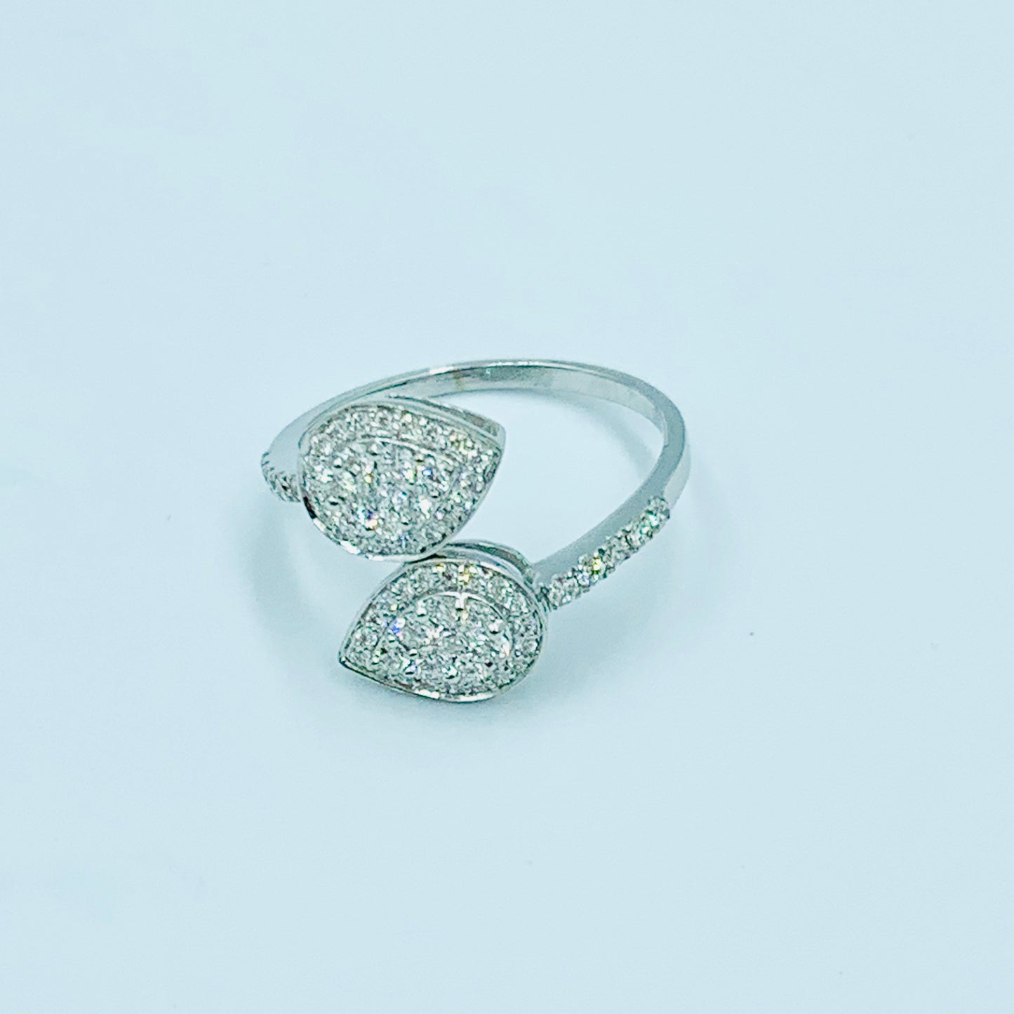 Tajreedi- Curving Pear Ring - MUSBAHJEWELLERS