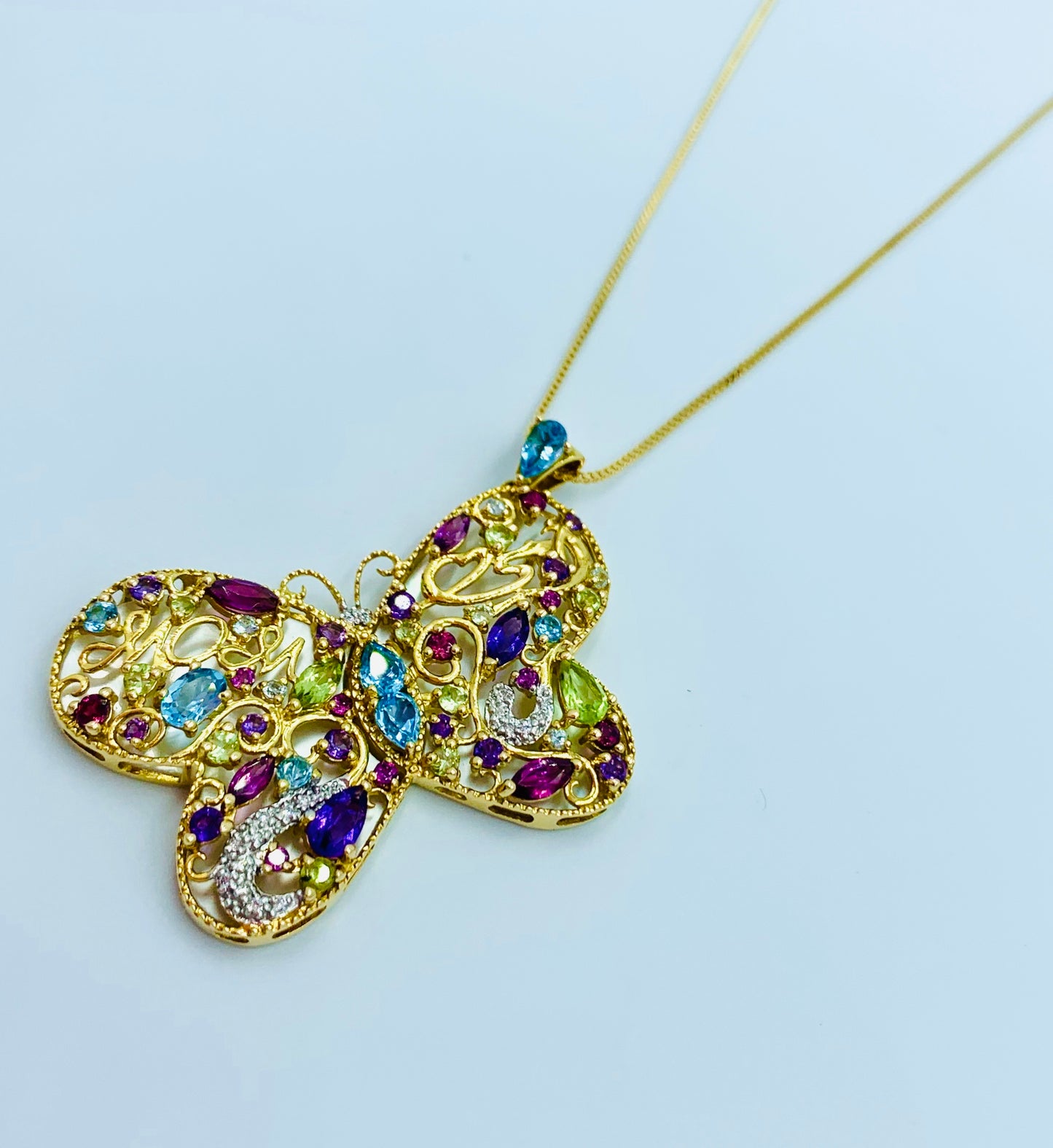 Umi - Mom Butterfly Necklace