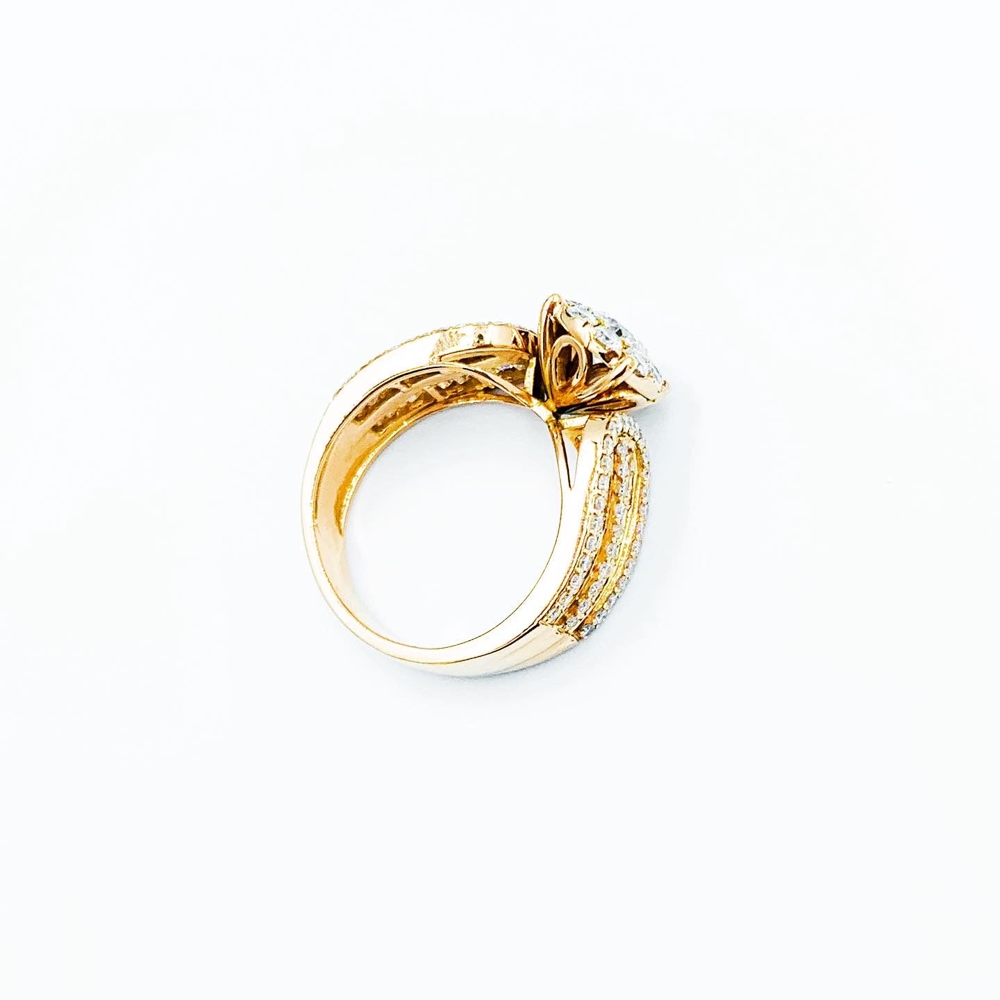 Rose Gold Diamond Cluster Solitaire Ring 18k