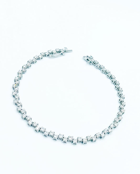 Interconnected Diamond Tennis Bracelet