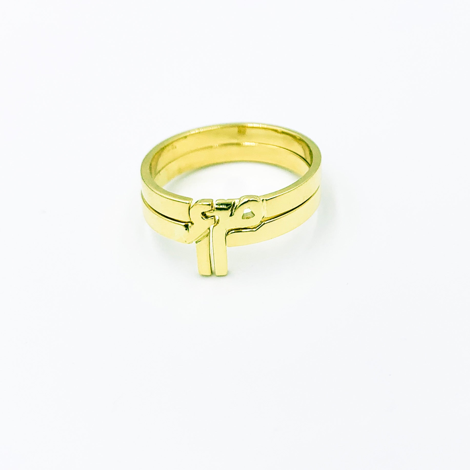 Diamond Solitare Letter Rings 18k Gold